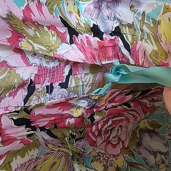 Cabi size Medium 100% silk robe Kimono. - Picture 3 of 10